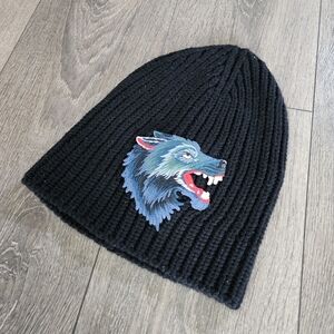 Gucci wolf embroidered hat